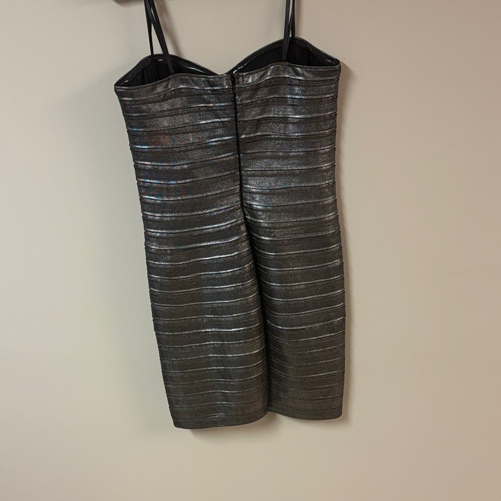 BCBGMaxAzria Metallic Silver Strapless Bandage Mini Dress โจ New with Minor Flaw - Picture 6 of 11